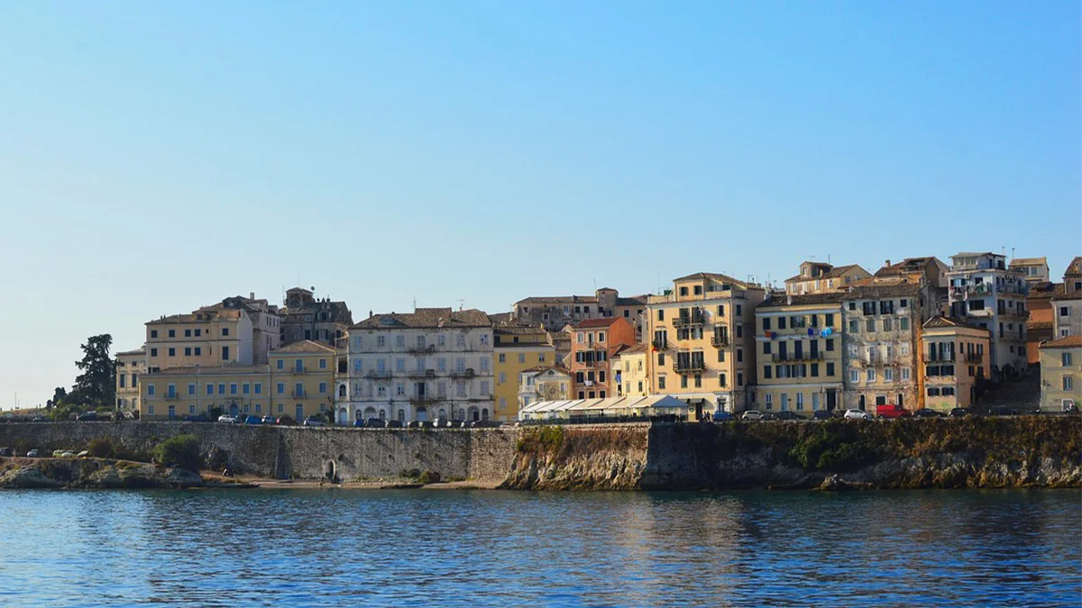 corfu-old-town-1-vitrineinfo