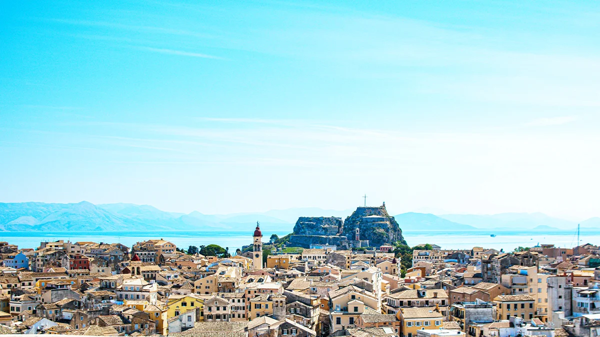 corfu-old-town-vitrineinfo